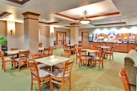 Holiday Inn Express Tehachapi By Ihg Exteriör bild