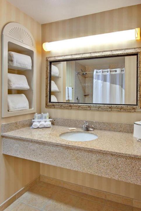 Holiday Inn Express Tehachapi By Ihg Exteriör bild
